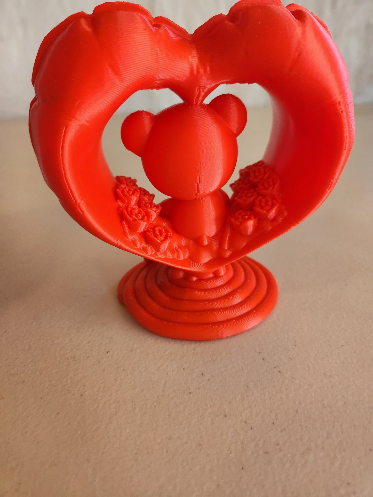 Balloon heart bear