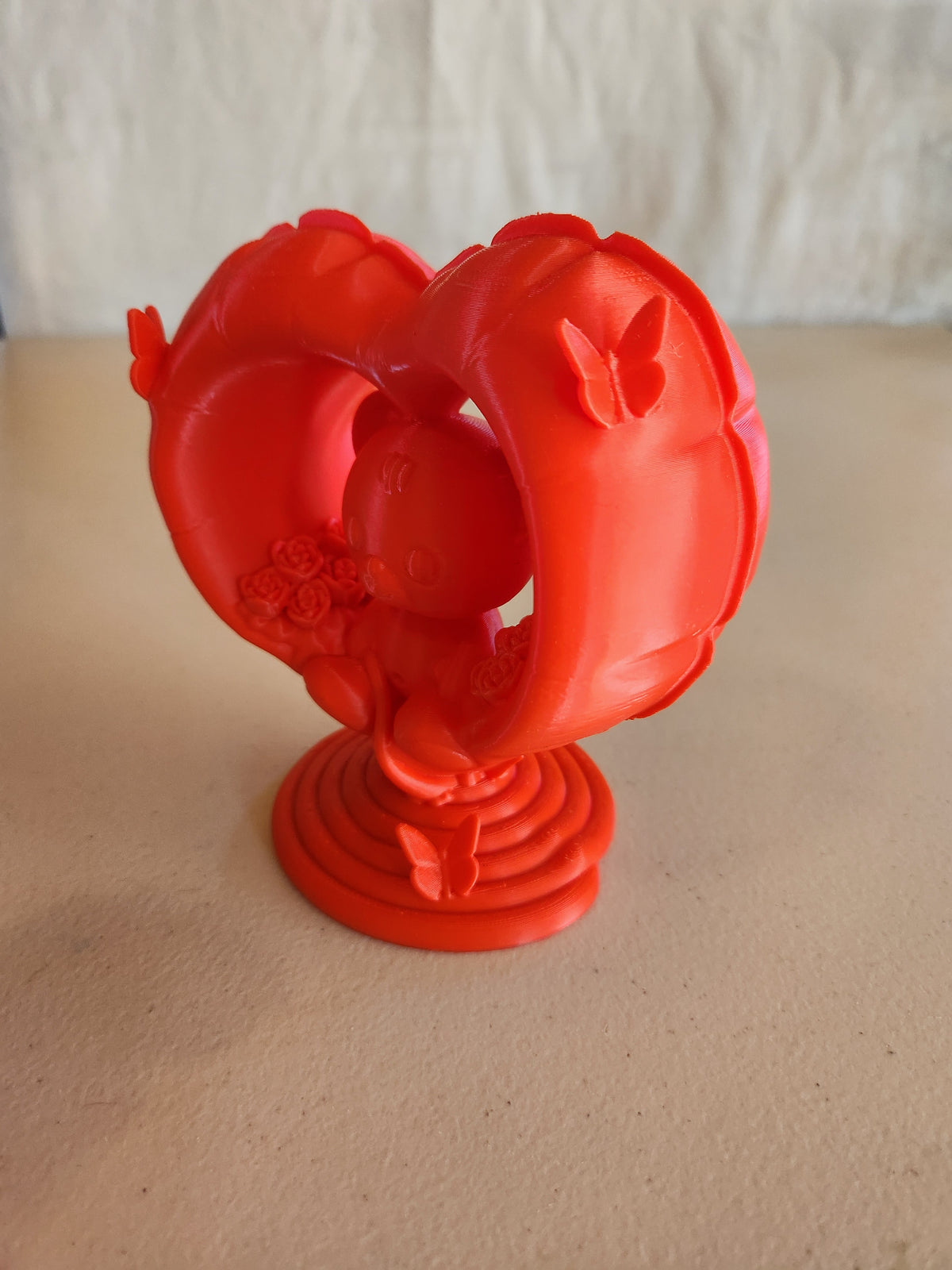 Balloon heart bear