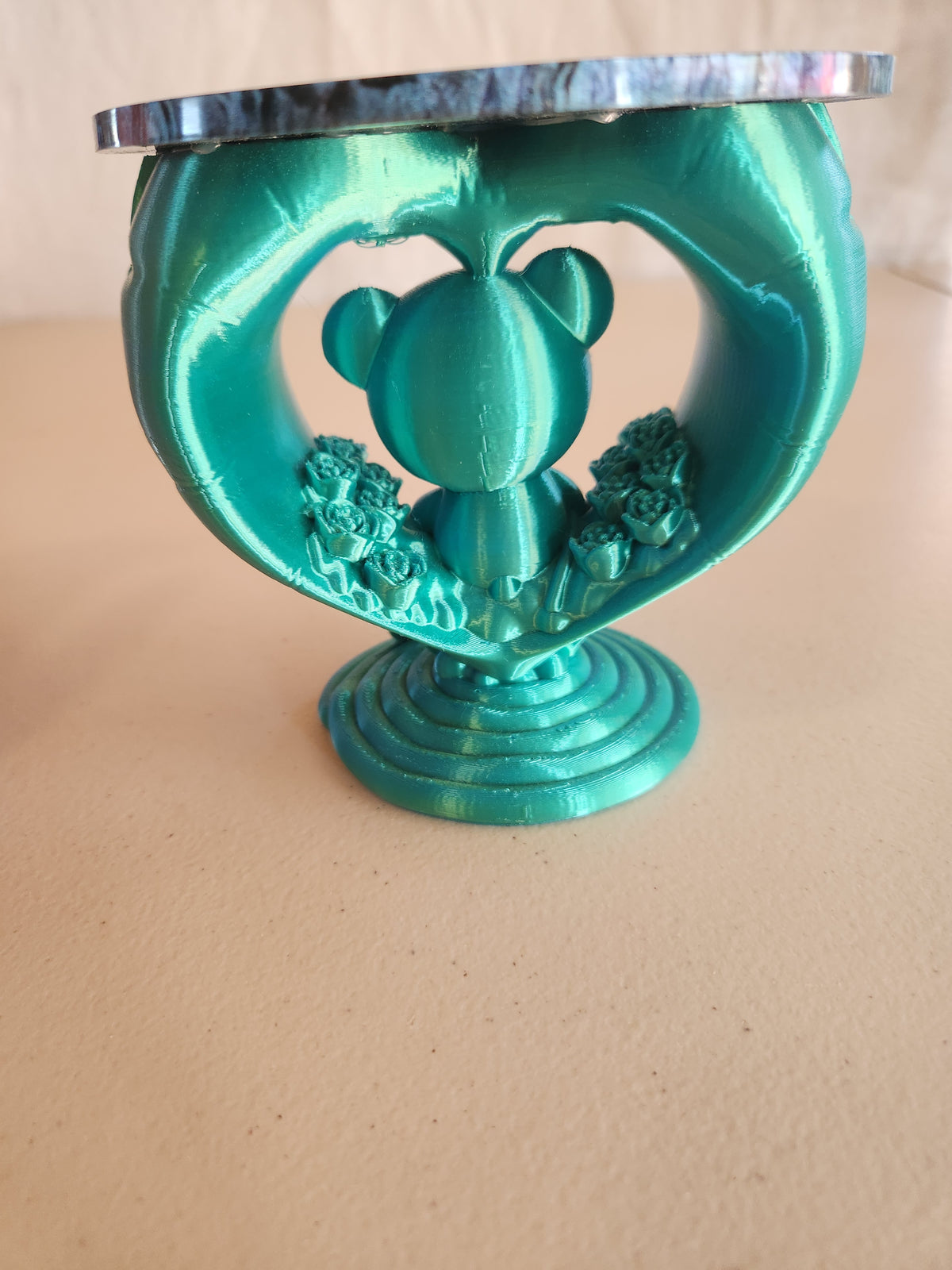 Balloon heart bear