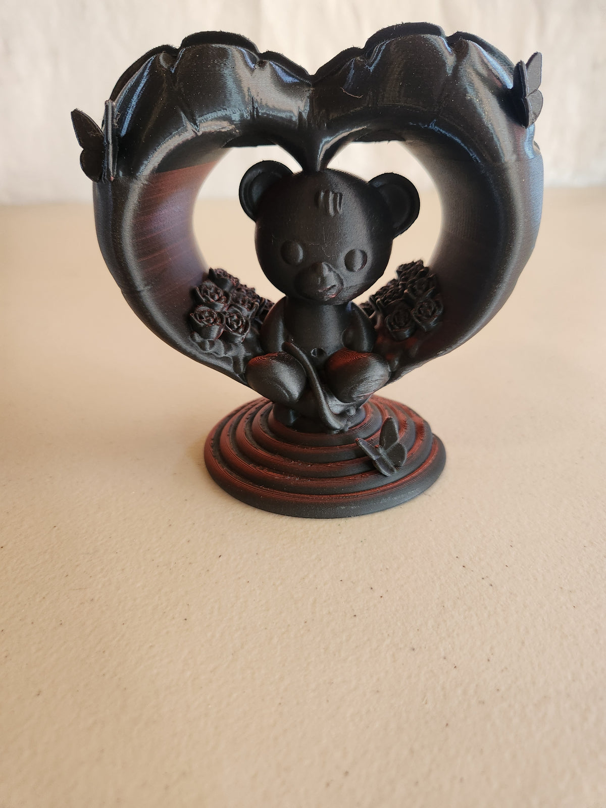 Balloon heart bear