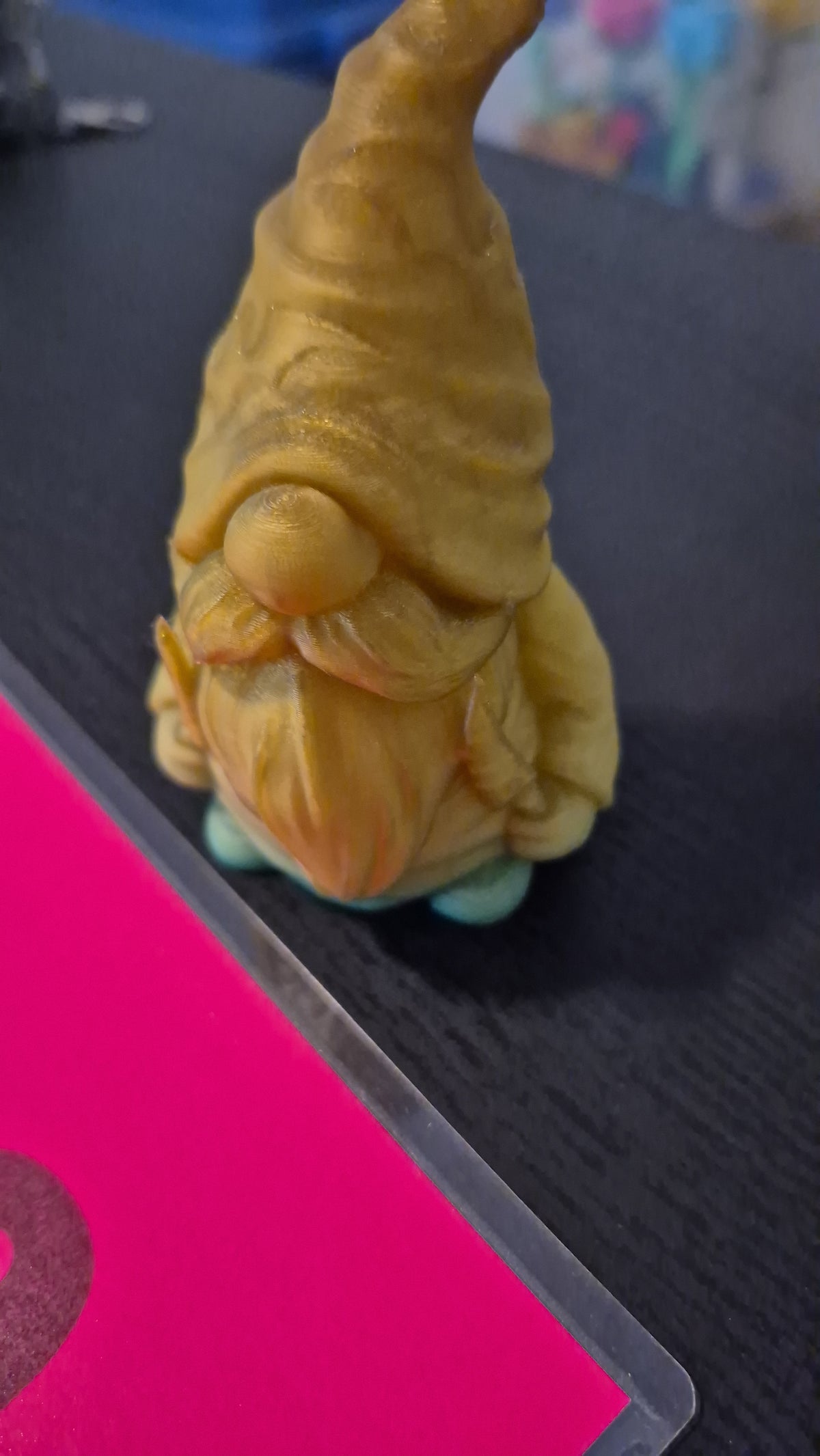 Gnomes with knives