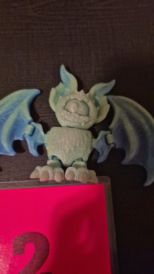 Eye moving bat