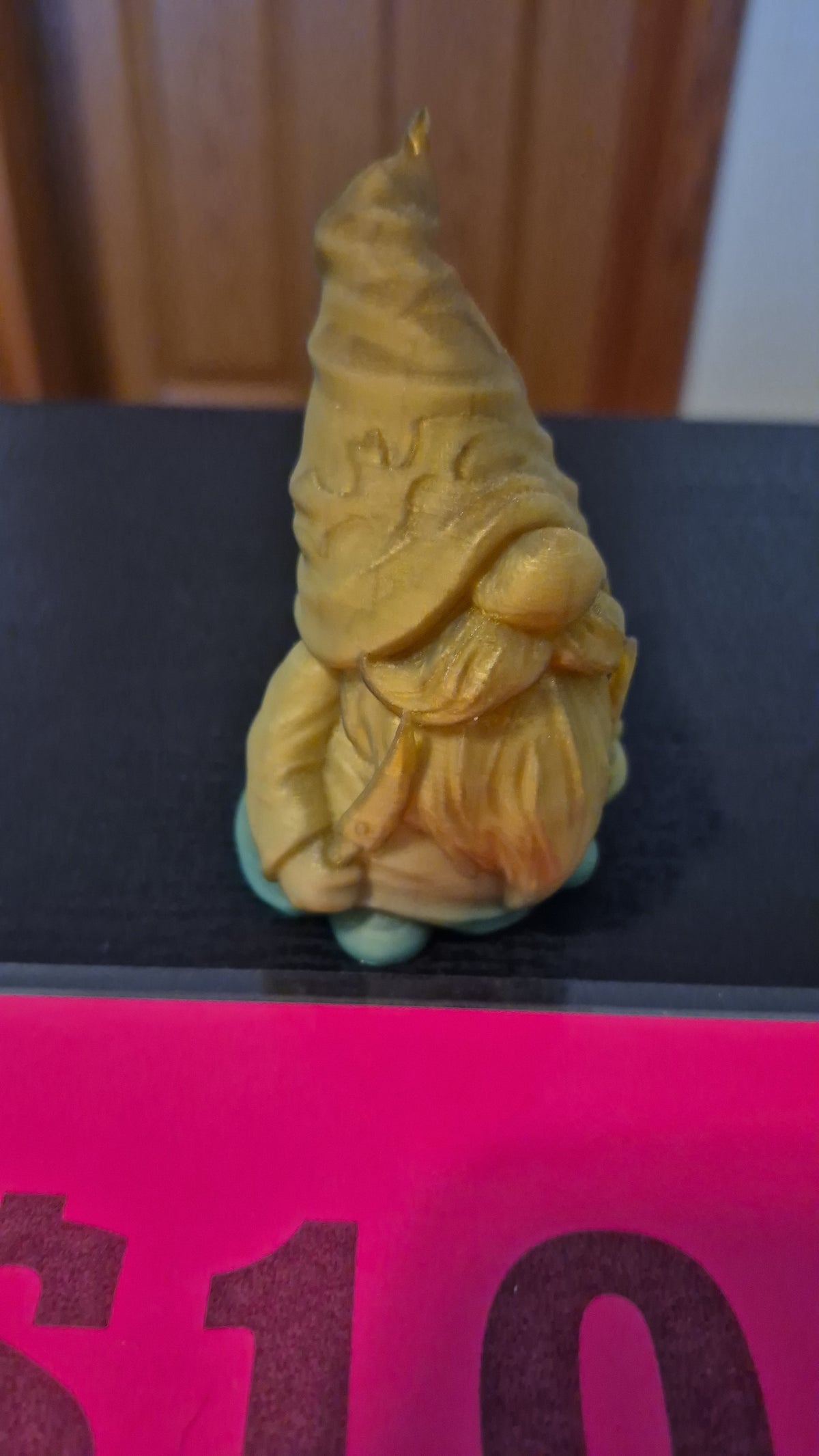 Gnomes with knives