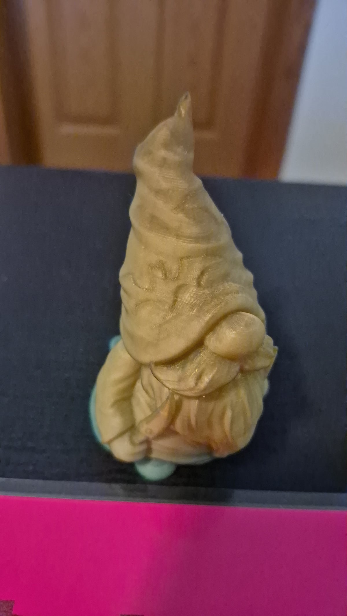 Gnomes with knives