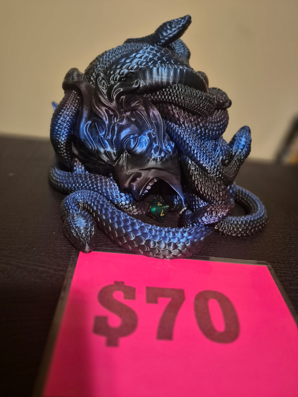 Medusa dice roller, figurines